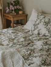 Load image into Gallery viewer, Muslin Blanket -Honey Suckle