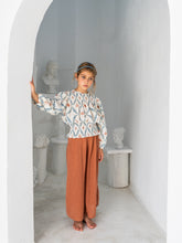 Load image into Gallery viewer, Blouse CLIO - Laurel Diamond