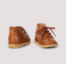Load image into Gallery viewer, Autumn Leaves Scallop Boot 21765
